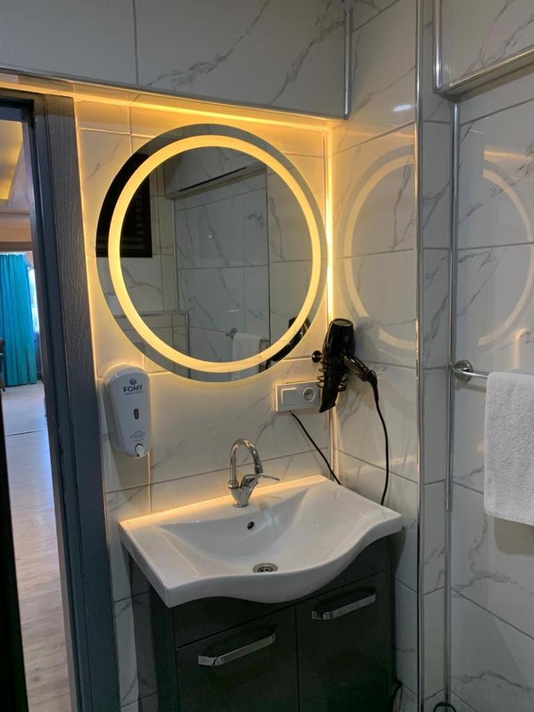 Sara Suit Hotel Istanbul Exterior foto